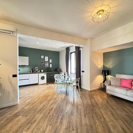 Da Vittoria-lovely With A View, Near The Arena *